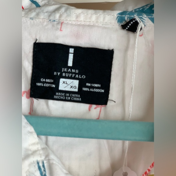 Jeans by Buffalo Flamingo Casual Button Down Shirt.  Size-Large - Picture 3 of 3